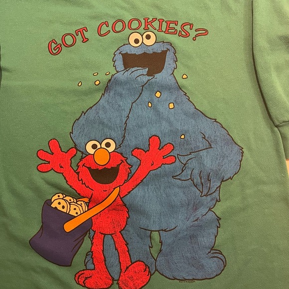 The Disney Store‎ Vintage Women's  Small Medium Larger Long-Sleeve Sweater USA - Picture 2 of 13